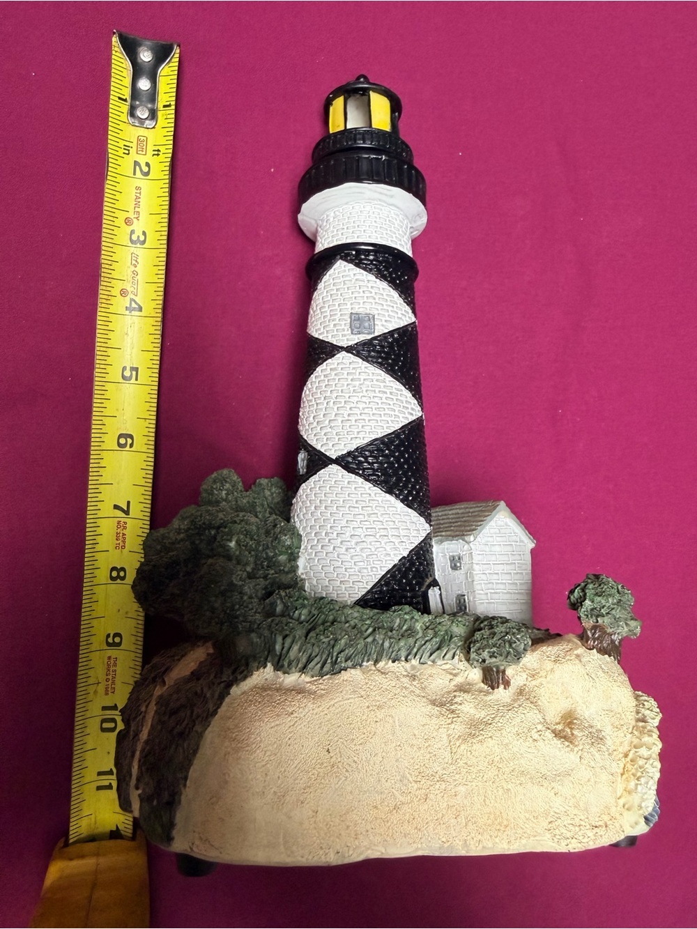North Carolina Cape Lookout Lighthouse Figurine with Yellow Lantern and sound
